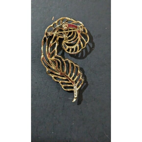 Vintage  Gerrys Ornate Gold Feather Brooch Pin - 3 Inches - Costume Jewelry - Picture 7 of 7